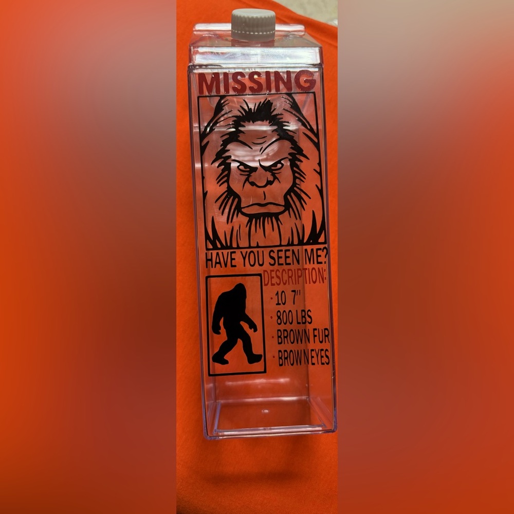 Bigfoot 32 oz Acrylic Milk Box NIB Perfect for waterbottle